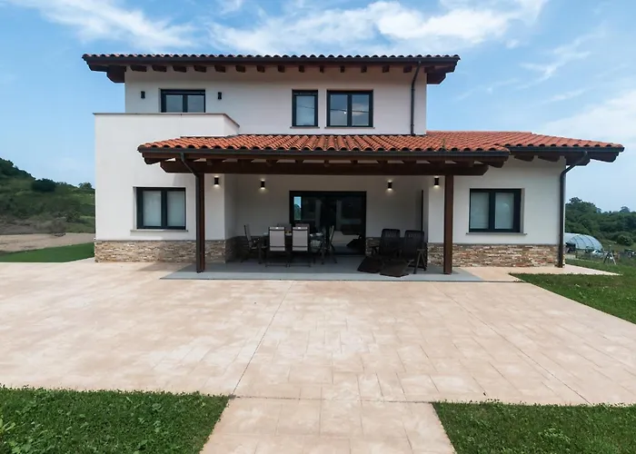 Casa Con Jardin Y Vistas - Mar Y Cuera * Llanes