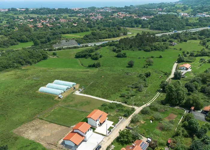 Villa Casa Con Jardin Y Vistas - Mar Y Cuera *