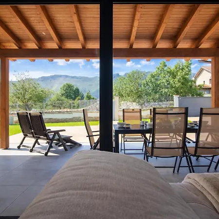 Villa Casa Con Jardin Y Vistas - Mar Y Cuera *