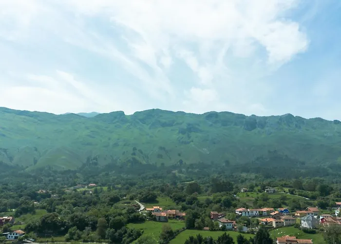 Casa Con Jardin Y Vistas - Mar Y Cuera *
